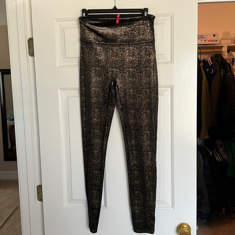 Black/Gold Velvet Spanx Leggings. Size Medium